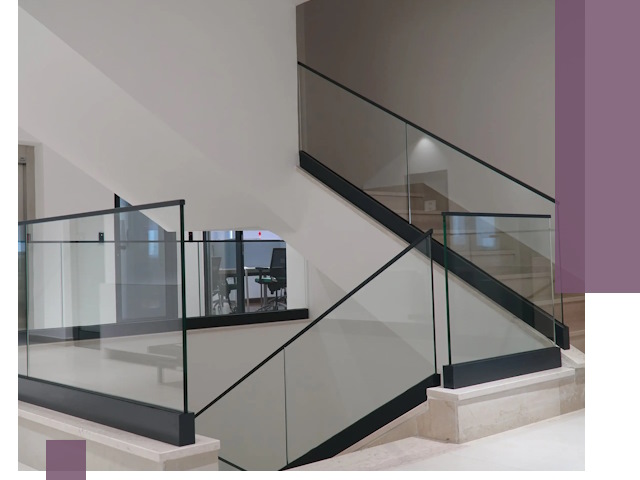 Стеклянные перила премиум-класса с установкой в Искитиме