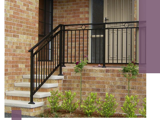 Уличные перила из металла под ключ в Искитиме