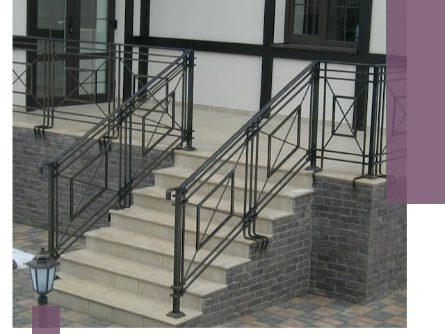 Перила для крыльца в Искитиме — монтаж, изготовление и установка