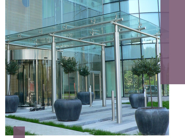 Навесы из стекла на заказ в Искитиме — монтаж и установка