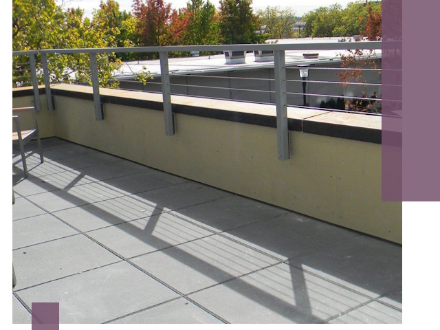 Металлические парапеты под ключ в Искитиме: монтаж и изготовление