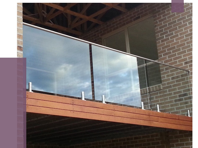 Стеклянные парапеты на крыше и террасе в Искитиме от 11466 руб. | ПРОЛЁТ-Скм